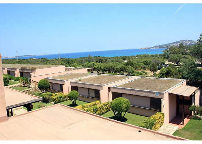 Daire In Di Arzachena, Sardinia Cannigione